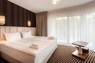 Курортные отели White Resort Крыница-Морска Двухместный номер Делюкс с 1 кроватью или 2 отдельными кроватями, балконом и видом на лес-15