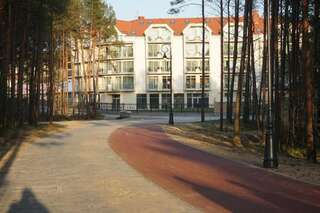 Курортные отели White Resort Крыница-Морска Двухместный номер Делюкс с 1 кроватью или 2 отдельными кроватями, балконом и видом на лес-28