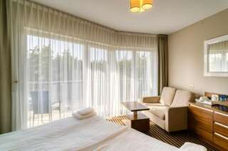 Курортные отели White Resort Крыница-Морска Двухместный номер Делюкс с 1 кроватью или 2 отдельными кроватями, балконом и видом на лес-48