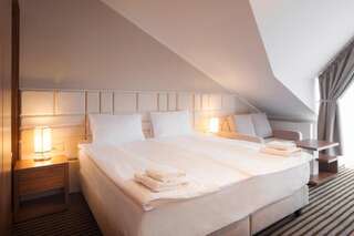 Курортные отели White Resort Крыница-Морска Двухместный номер Делюкс с 1 кроватью или 2 отдельными кроватями, балконом и видом на лес-49